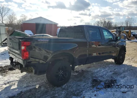 2022 Chevrolet Silverado K1500 Trail Boss Custom z USA, uszkodzony, nr VIN 3GCPDCED8NG662525